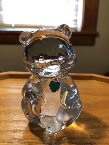 FENTON ART GLASS MAY EMERALD GREEN HEART BIRTHDAY BEAR FIGURINE/STAMPED
