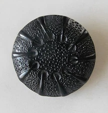 ONE SINGLE VINTAGE TEXTURED BLACK PLASTIC 1 1/2" DIA. ROUND SHANK STYLE BUTTON