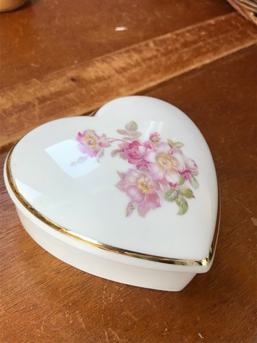 Gerold Porcelain Bavaria W. Germany Signed Small White with Pink Dogwood Flowers - Foto 2 di 7