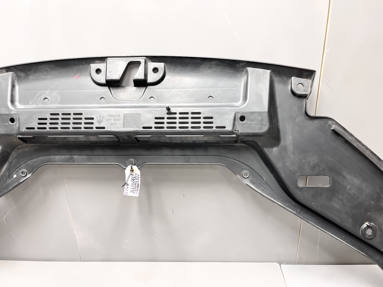 ⭐️2017-2022 MASERATI LEVANTE FRONT RADIATOR SUPPORT COVER TRIM PANEL 670042318