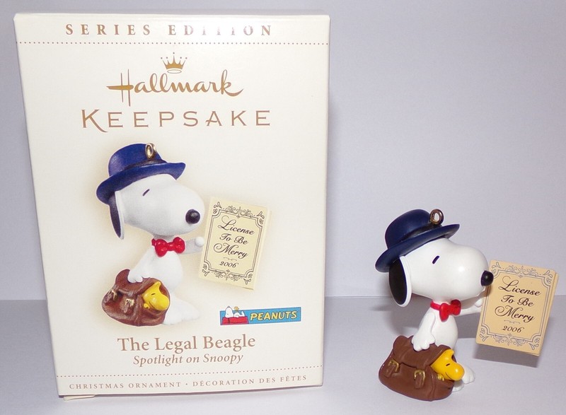 Hallmark Ornament Spotlight on Snoopy The Legal Beagle 9th in Series 2006 NIB