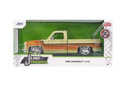 Jada 1/24 Chevrolet C-10 Pickup 1985 Beige Con Ruote Cromate &ndash; Just Trucks 35858