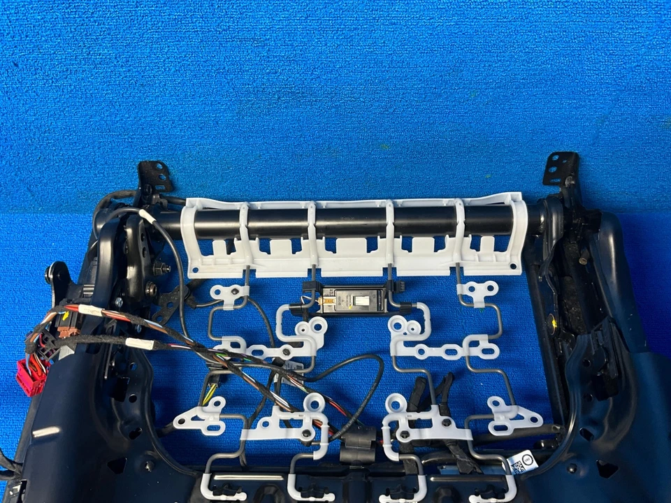 2018–2023 AUDI A5 ПЕРЕДНЯЯ ПРАВАЯ ПАССАЖИРСКАЯ БОКОВАЯ НИЖНЯЯ РАМА СИДЕНЬЯ С МОТОРАМИ - Изображение 4 из 4