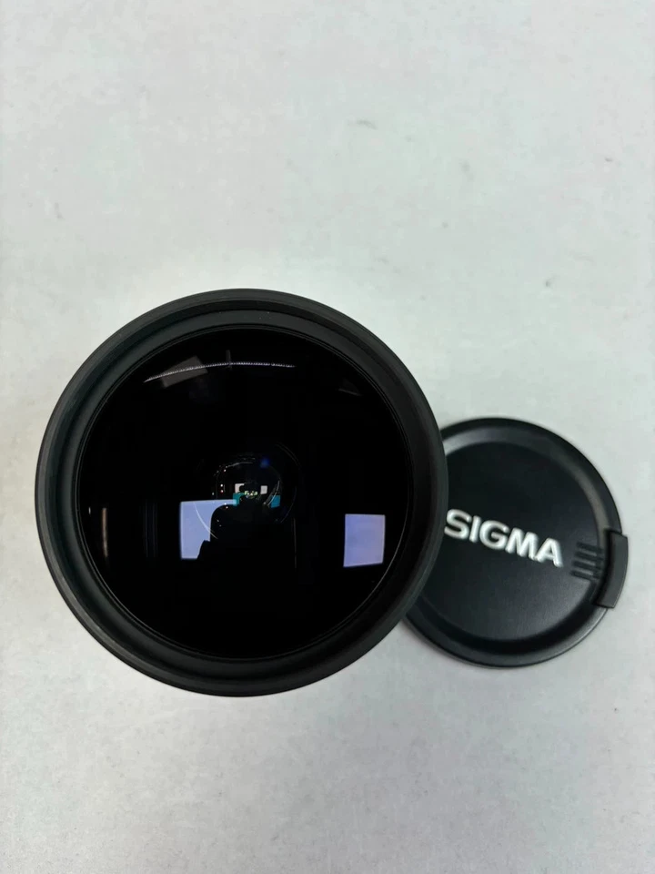 SIGMA AF 8mm F4 D EX Fisheye Lens for Nikon F Mount - Image 2 of 3