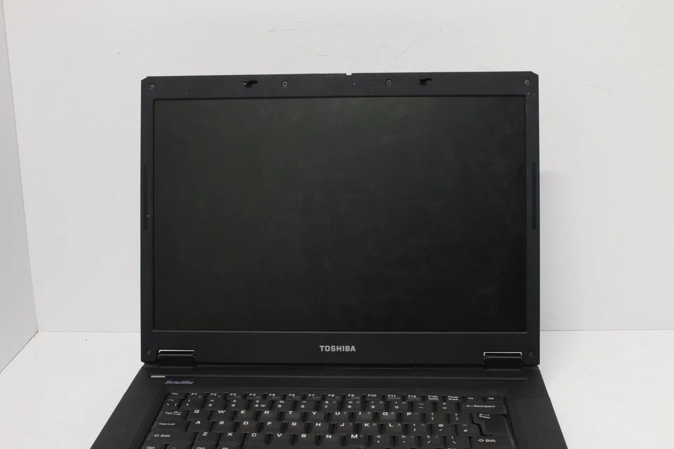 TOSHIBA SATELLITE L30-11D Celeron M440 Spares Repairs Parts - Image 2 of 4