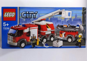 LEGO 7239 Fire Truck City Fire 2005 New Sealed