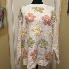 Women's Pullover Flower Sweater Size Medium