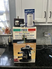 DeLonghi Caffe Sorrento 4-Cup Espresso Maker With Grinder and Frothing Cup NIB