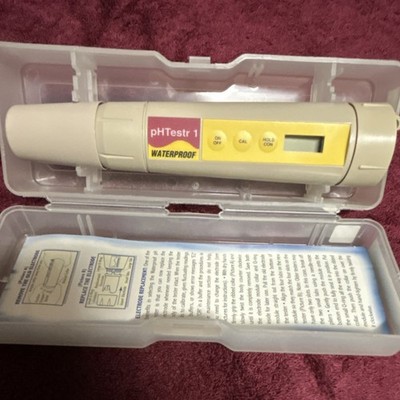 Oakton Waterproof pHTestr 1 pH Meter 35624-22, pH Range 1.0-14.0