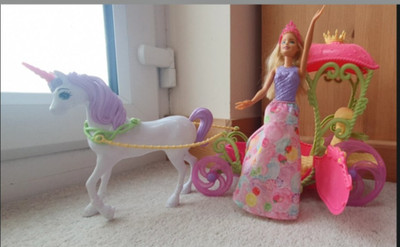 Barbie Dreamtopia Sweetville Kingdom Kutsche RAR rosa Wagen Buggy 2016 & Puppe