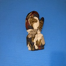 Używane lewe rękawy L tylko Patagonia dziecięce puff z jednym palcem 5T Kamuflaż