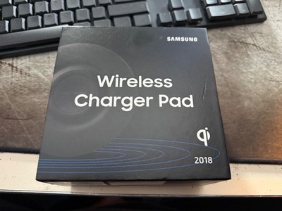 Samsung Wireless Charger Pad EP-P3100 Fast Charge Qi w/ Adapter & Box