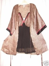 SIZE 1 X Secret Treasures Night Gown and Robe Lingerie Set Leopard Print