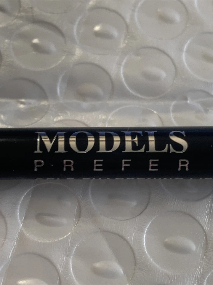 MODELS PREFER LIP LINER PENCIL self-sharpening Backstage Bordeaux .01oz Red Tone - Image 2 of 4