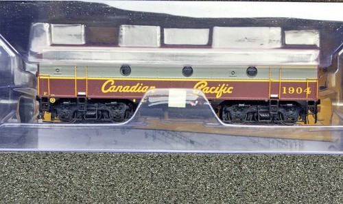 RAPIDO 1/87 HO CANADIAN PACIFIC F9B SCRIPT SCHEME RD #1904 DCC & SOUND 223508 FS - Picture 8 of 11