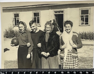 Three Pretty Cute Young Women Charming Attractive Girls Nice Guy Old Photo #539