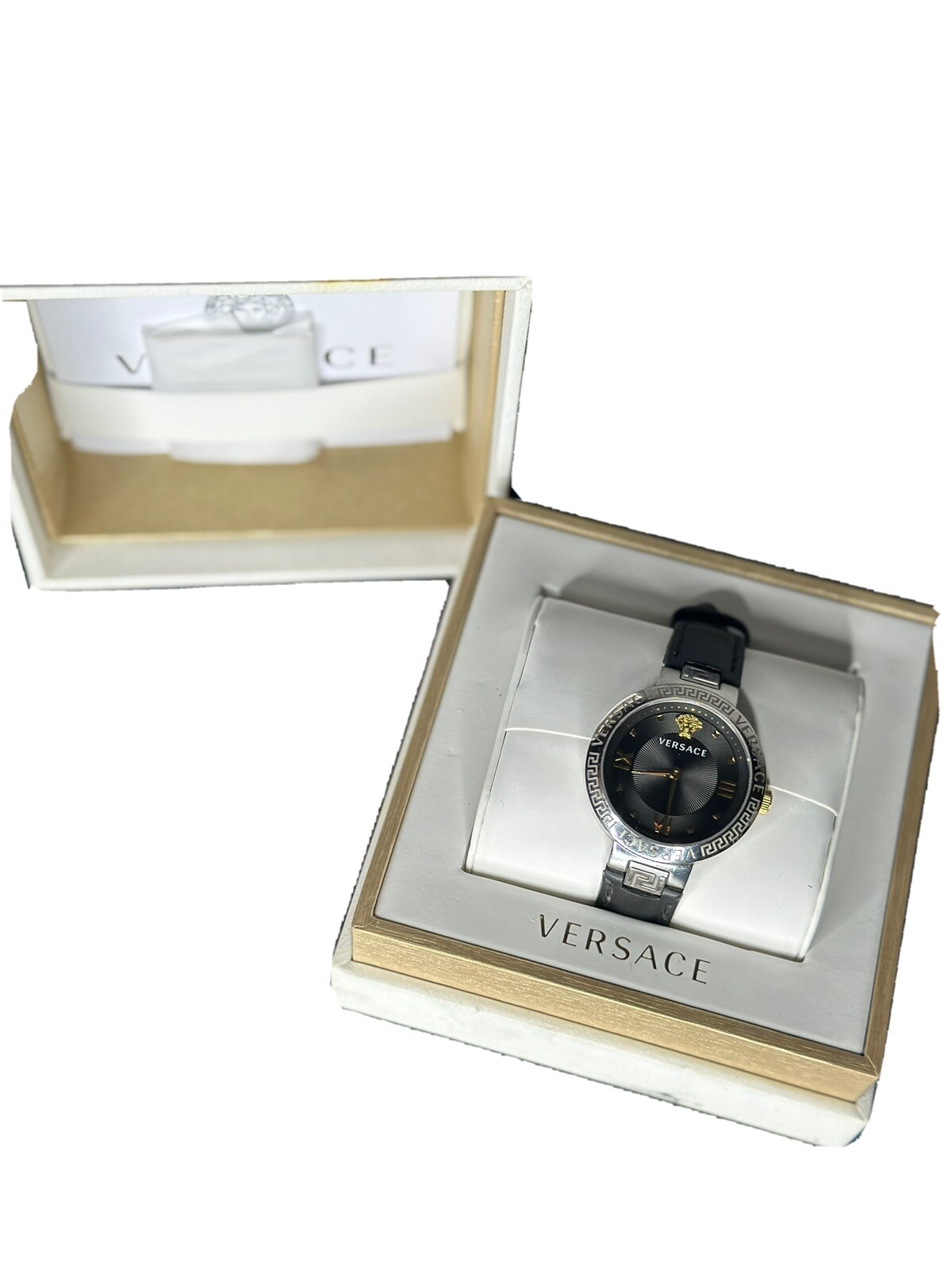 ‼️ FOR SALE ‼️

Versace Greca Logo Mini VEZ100321 Womens Quartz Watch

$380 OBO Versace Watch For Women - Gem main image 2