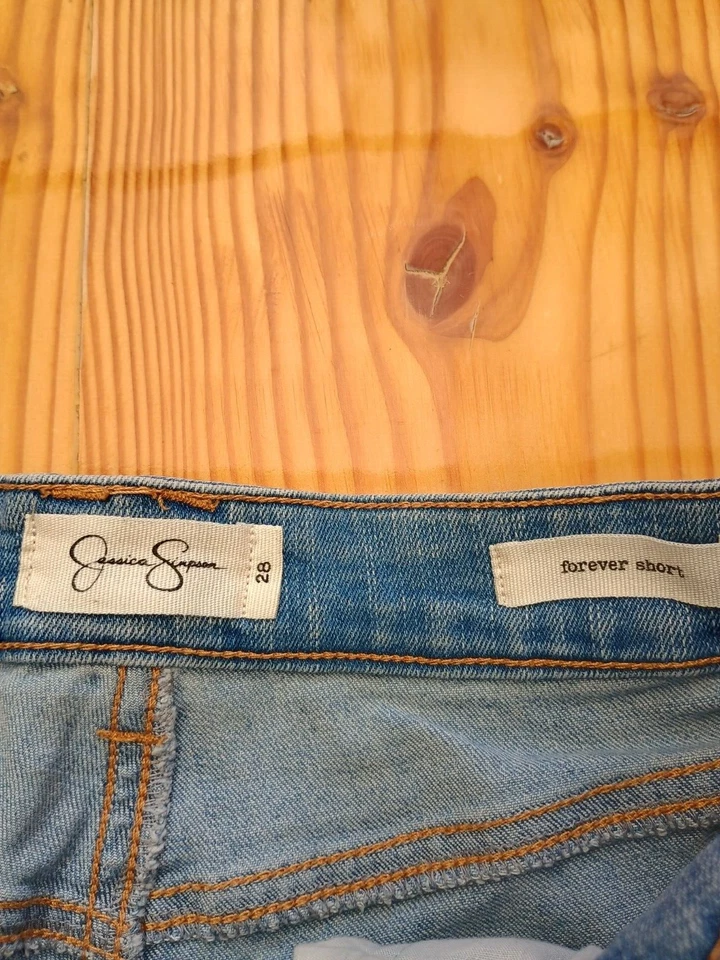 Jessica Simpson Forever Short Roll Cuff Short Size 28 - Image 2 of 4