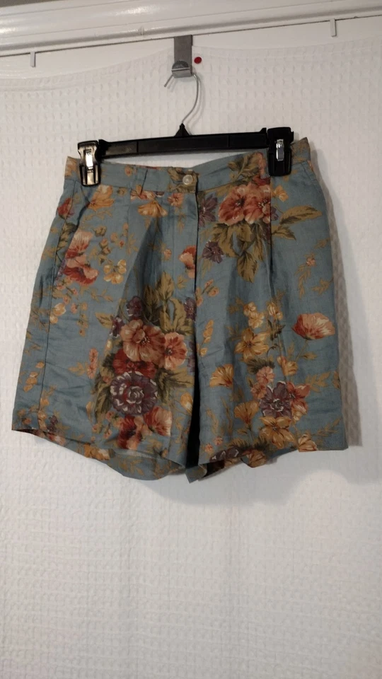 Vintage 90's Ralph Lauren Country Blue Sky Floral High Waist Pleat Shorts 4P - Image 2 of 4
