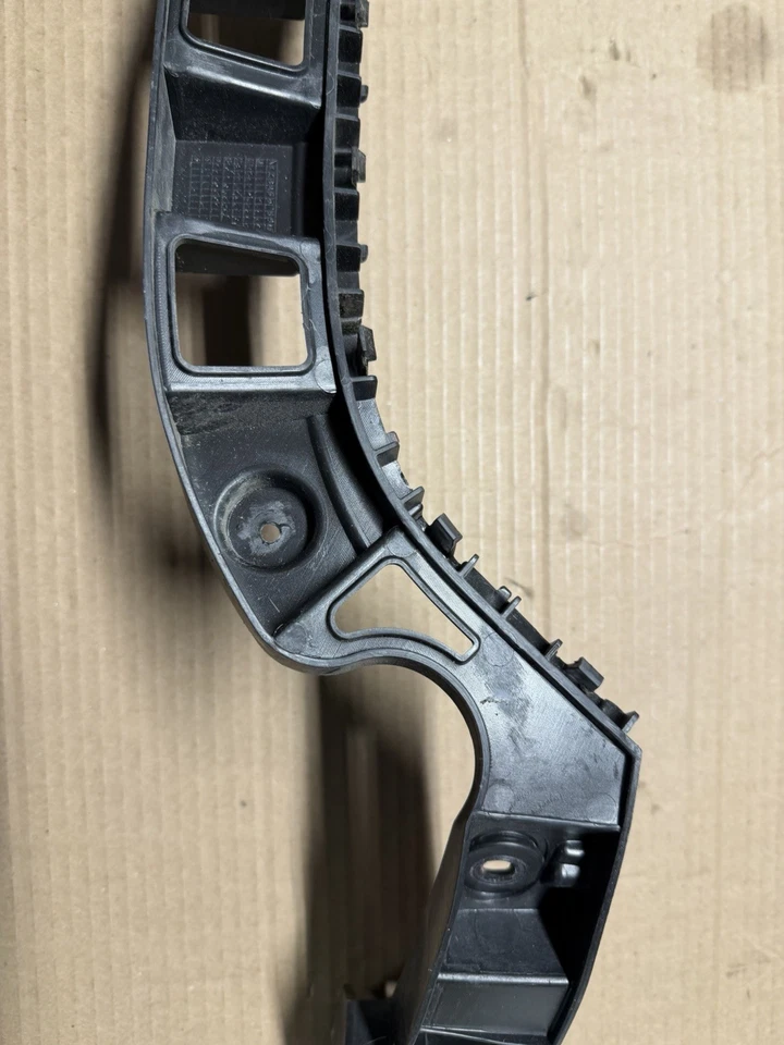 原始设备制造商 2012 - 2015 年大众帕萨特侧固定器大众 561-807-393 LH 左侧 — 第 4/4 张图片