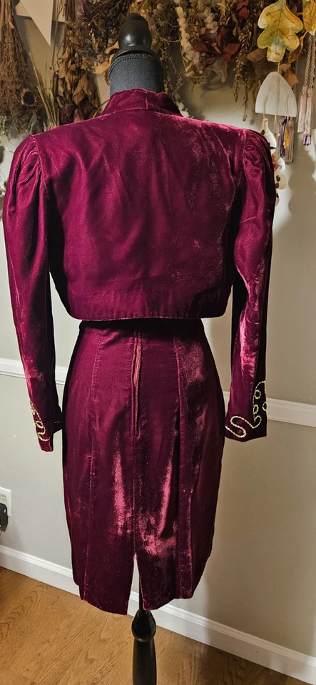 Vintage 1980s Maroon 2 Biece Wiggle Dress Witj Gold Accents By Faviana New York - Image 2 of 4