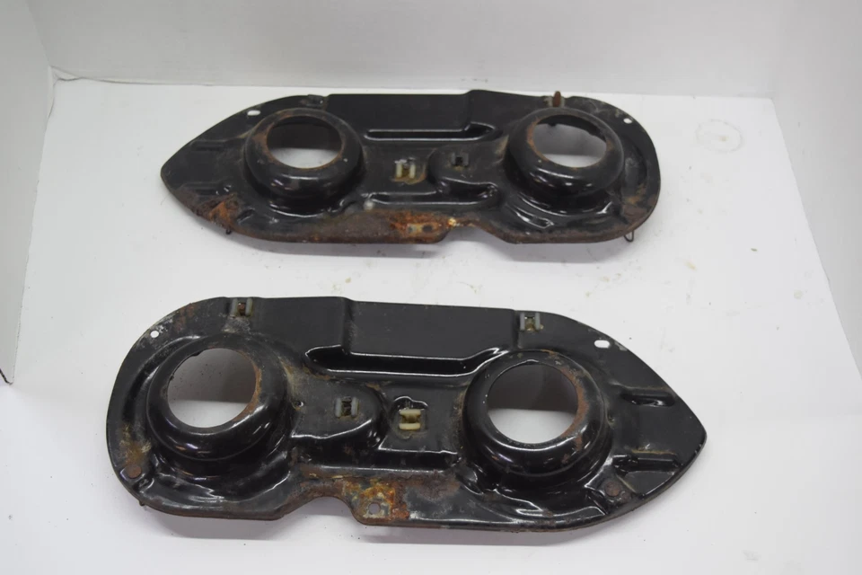 Chevrolet Corvair Monza 1966 par de soportes de retención de canastilla de faros 14341 Foto 3 de 4