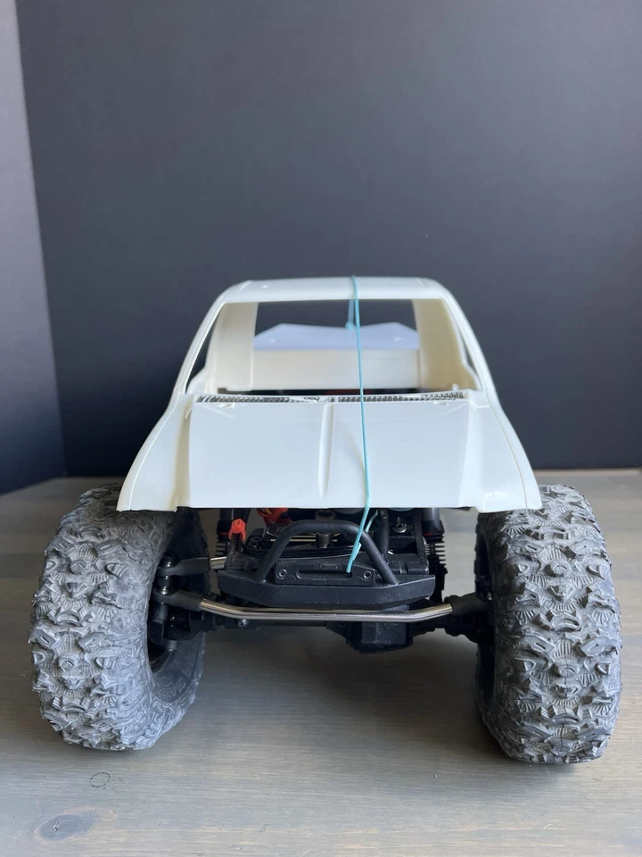 Axial SCX10 Pro Holmes Hobbies HW Fusion Comp Crawler GREAT ELECTRONICS  - Image 3 of 4