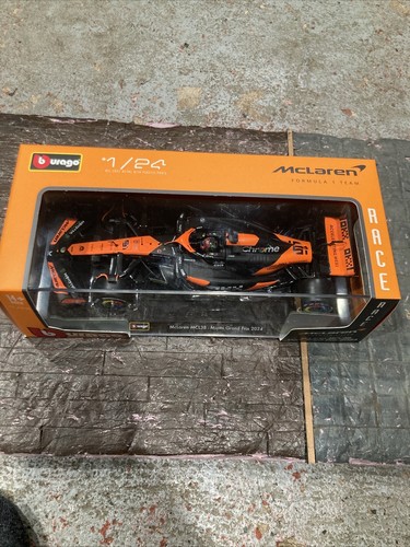 Bburago 2025 McLaren F1 MCL38 Miami Grand Prix 2024 Oscar Piastri #81 1:24 Scale - Picture 9 of 10