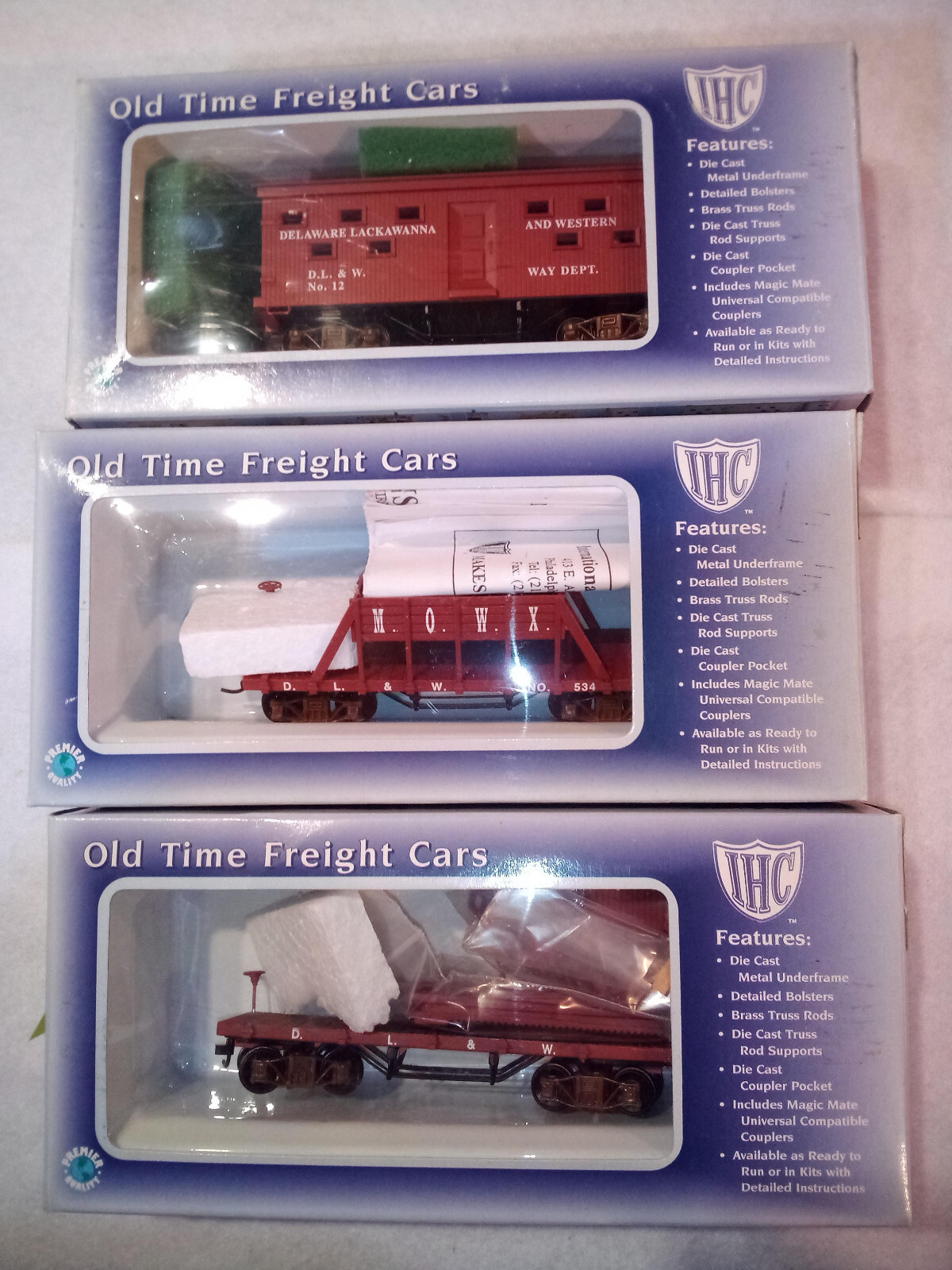 IHC HO Scale Old Time Freight Cars DL&W Maintenance of Way train 3