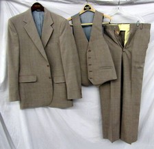 VINTAGE CURLEE THREE PIECE BROWN WINDOW PANE SUIT JACKET PANTS VEST (85142)