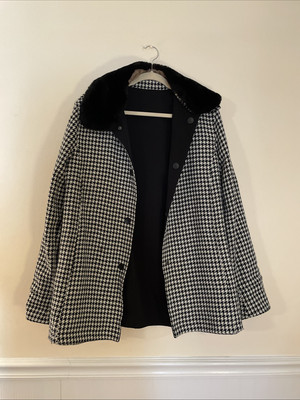 Reversible ladies LARGE Coat Black & Gingham Chex With Pockets, Snaps & Collar