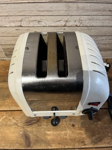 Dualit 2 Slice Toaster - Tested And Working - Picture 6 of 9