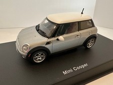 AUTOart 2003 Mini Cooper Silver and White 1:43