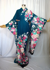 Japanese kimono SILK"FURISODE",Partially embroidered,GLD leaf,Plants,L5'6".4778