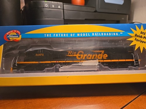 Athearn HO 95105 SD40T-2 Rio Grande #5371 con gabinete PTC nuevo en caja HO | Zustand: New