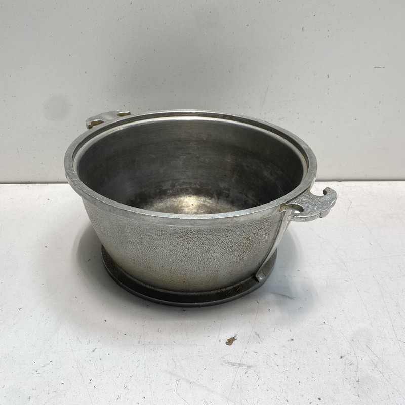 Guardian Service Hammered Pot