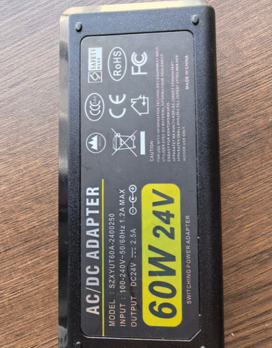SZXYUT60A-2400250 5.5*2.5 24V 2.5A 60W Universal Routers Netzteiladapter Ladeger