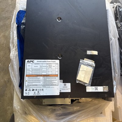 2 NEW APC Smart-UPS SRT 10kVA/10kW 6x C13 4x C19 230V 1PH/3PH UPS SRT10KXLI