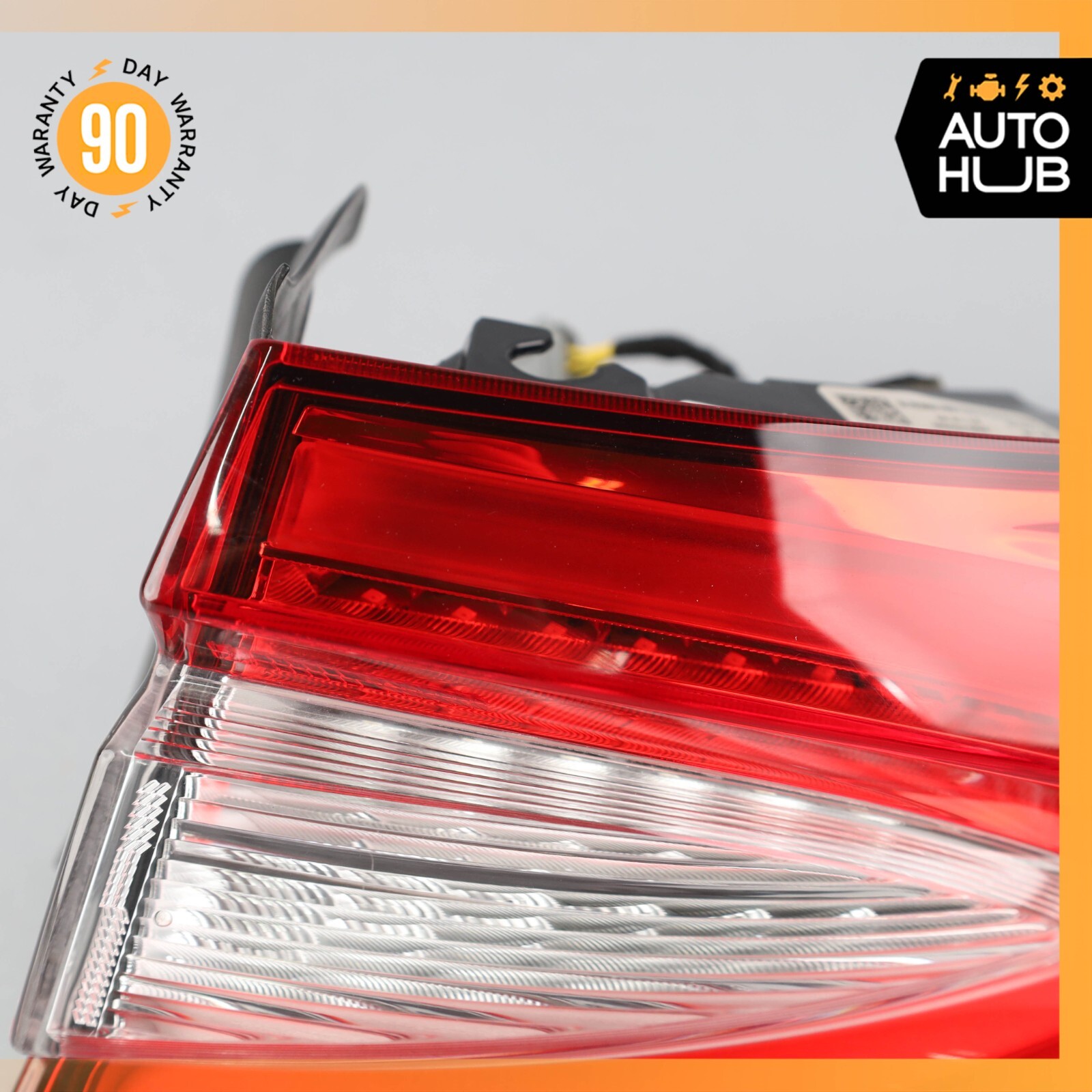 17-20 Maserati Levante M161 Outer Tail Light Lamp Right Passenger Side OEM 64k