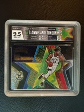2020-21 Panini Contenders Superstars Die-Cuts Giannis Antetokounmpo #10 HGA 9.5