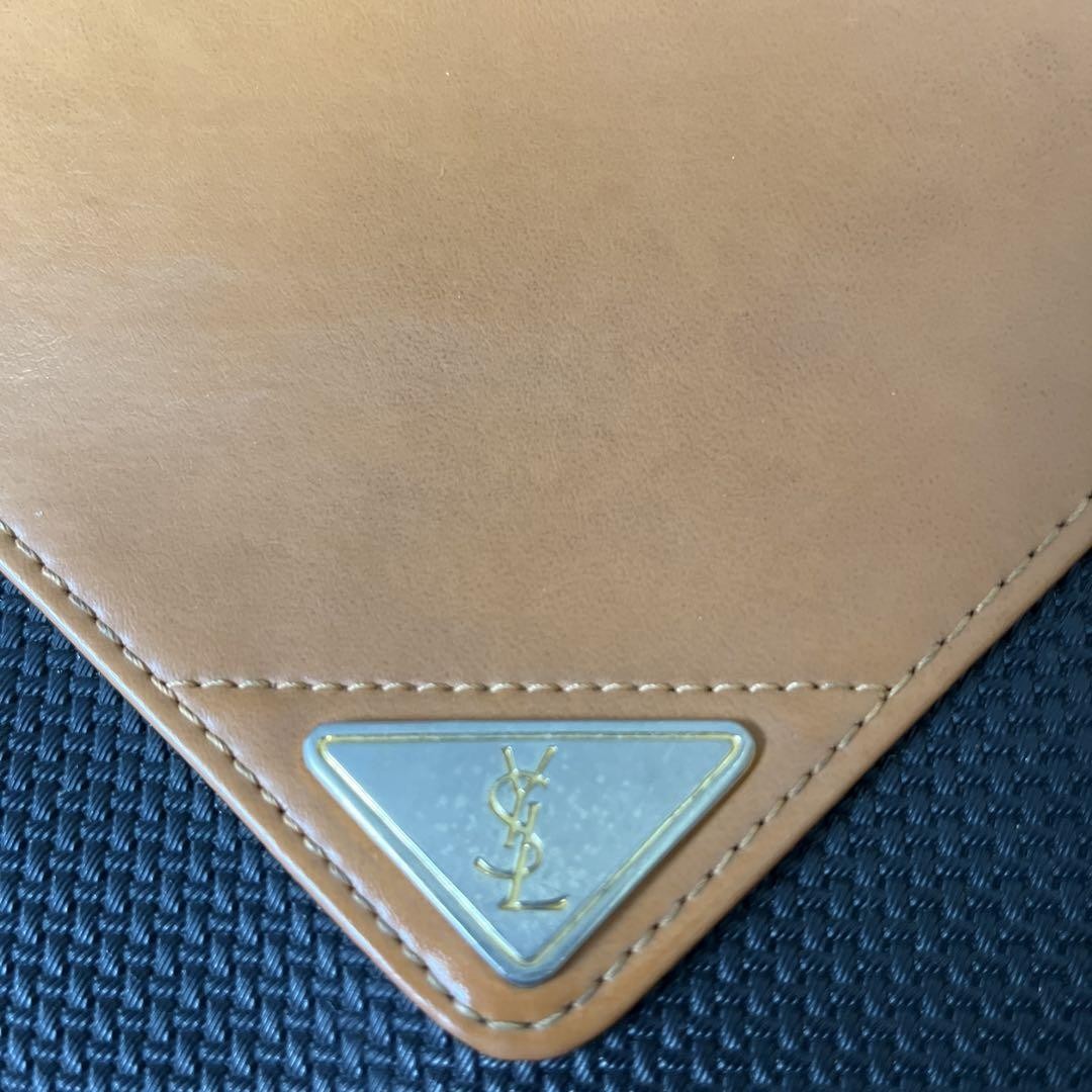 Borsa a tracolla Yves Saint Laurent con targhetta logo importazione Giappone rara