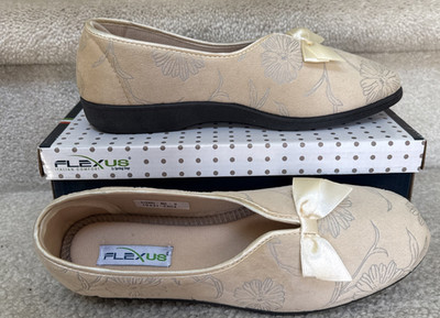 FLEXUS BY SPRING STEP WOMEN'S HIKARU INDOOR / OUTDOOR SLIP-ON LOAFERS NEW Size 9
