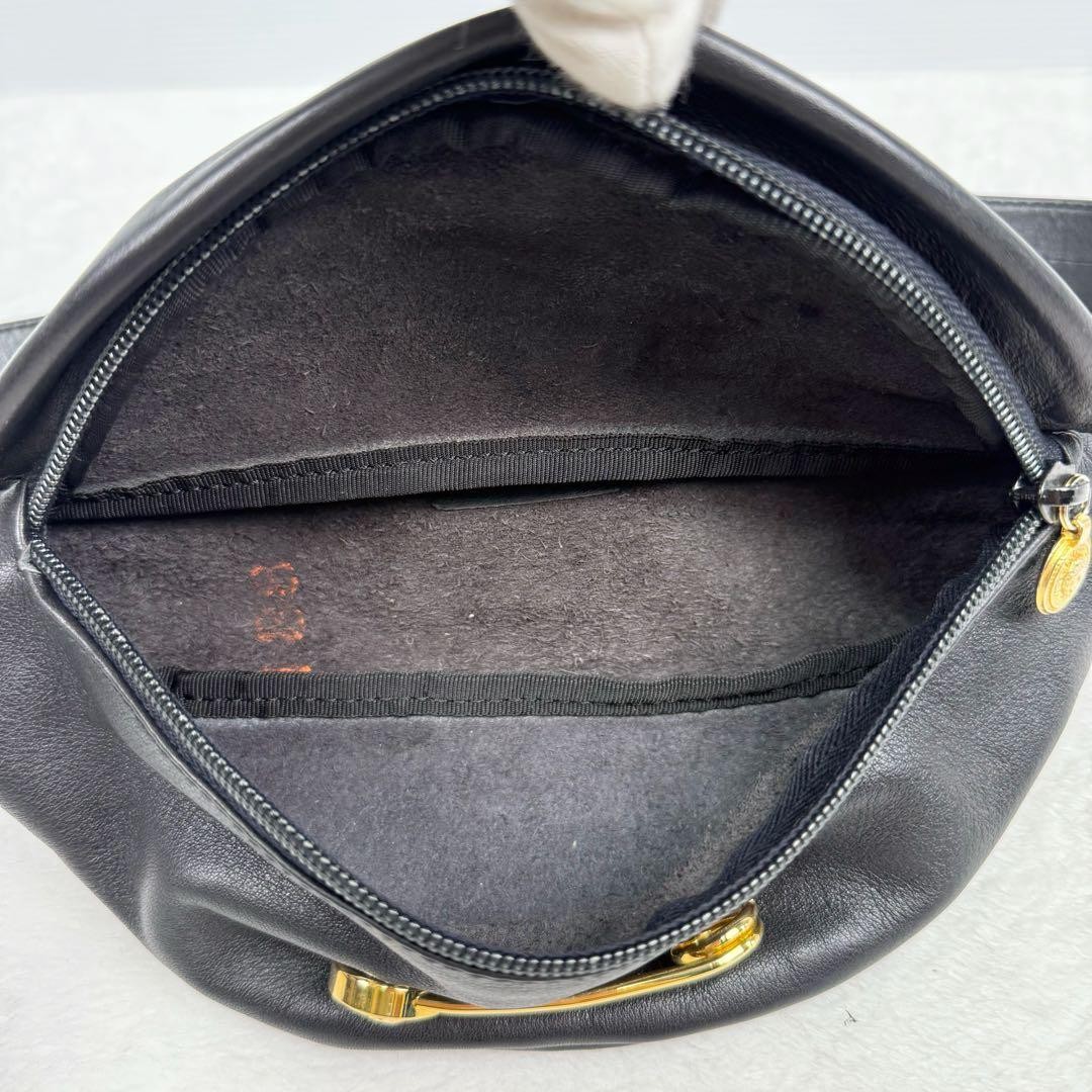 Versace Medusa Black Leather Waist Bag Authentic Excellent Condition thumbnail 9