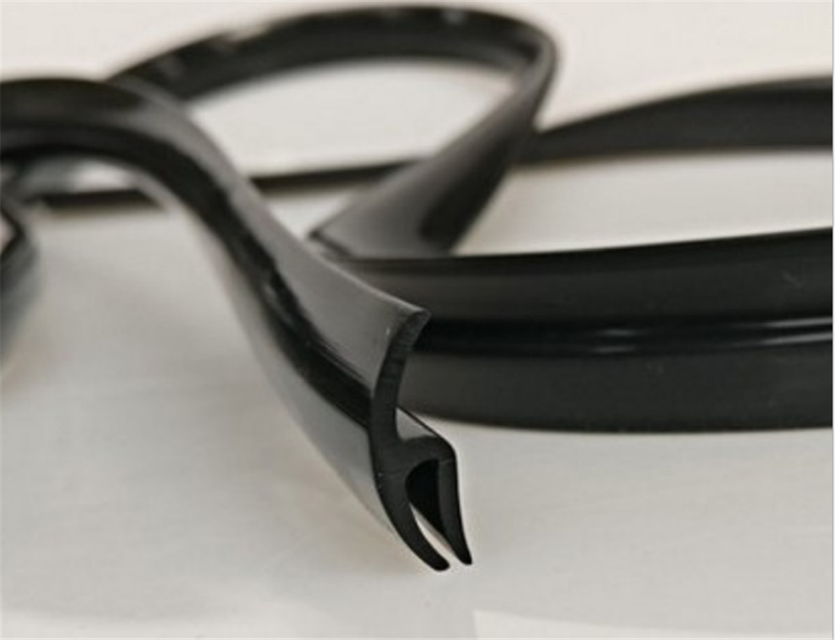 Car Anti-Ageing Rubber Seal Strip Under Front Windshield Panel Sealed Trim 1.7M