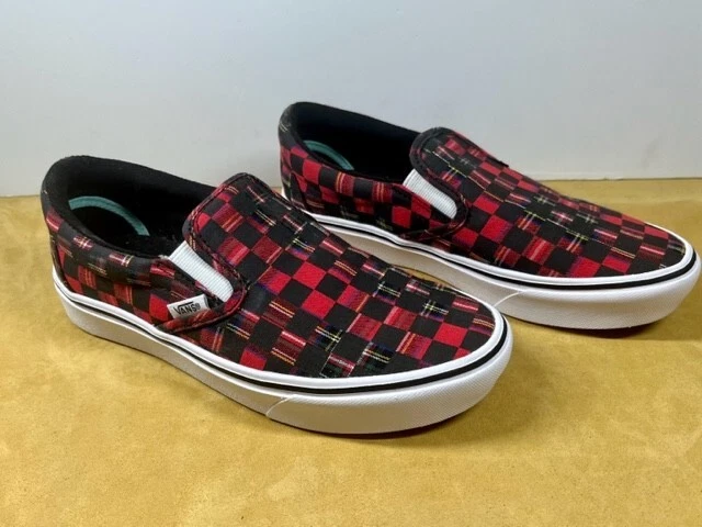 Vans Plaid Check Comfy Cush Slip on Red black Womens sz 7 Mens sz 5.5 Worn Once