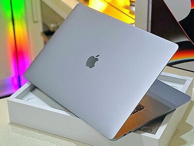 【美品】MacBook Pro 2020 32GB 512GB Amazon.com: Apple 2020 MacBook Pro with 2.3GHZ Intel Core i7