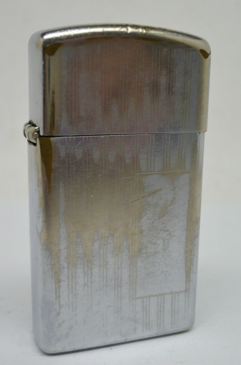 Classic Slim Zippo Cigarette Lighter, Date 1976 / / Chrome