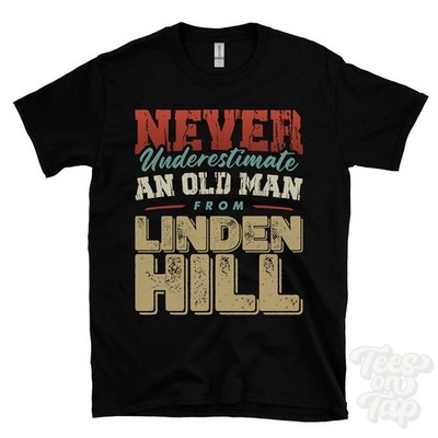 NIEMALS UNTERSCHÄTZEN SIE EINEN ALTEN MANN VON LINDEN HILL T-SHIRT Weihnachtsgeschenk Korsett