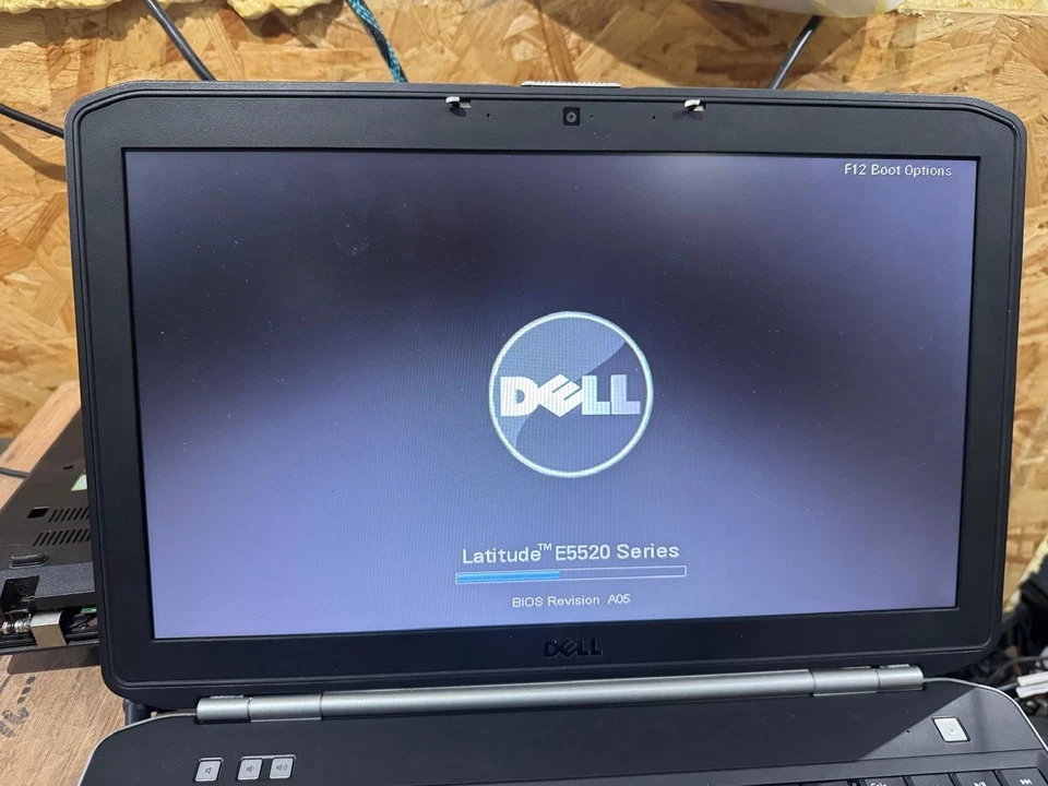 Dell Latitude E5520 · i5-2520M · 8GB · 128GB, photo 4 of 5