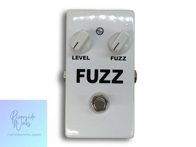 AREA51 Fuzz-Finish weißes Gitarreneffektpedal